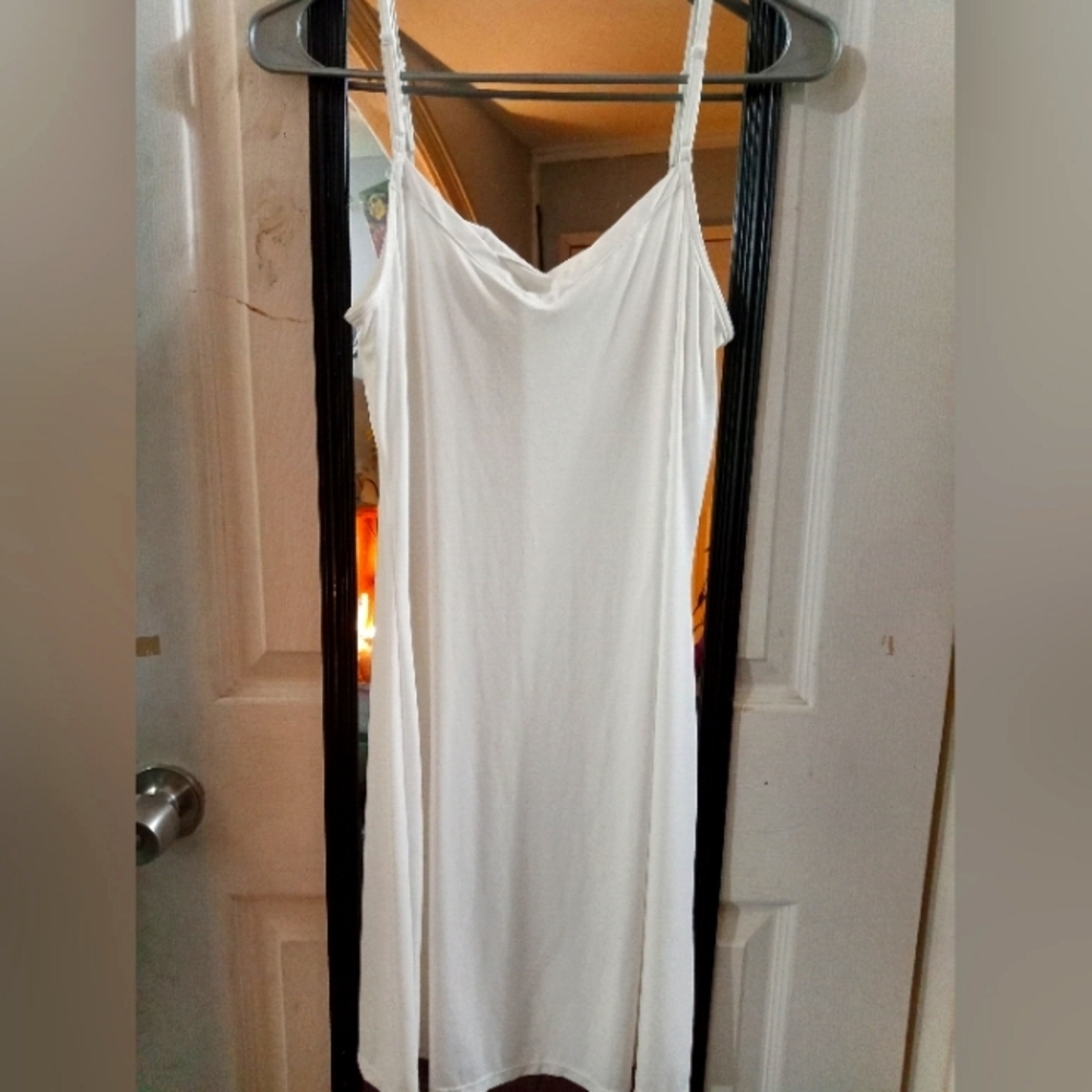 🤠All White Silky Sleeveless Little Dress Vanity Fair In A Size Small